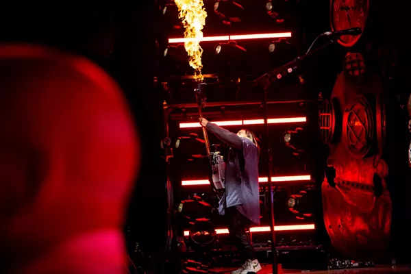 Concert Photos: Sold-Out Fall Out Boy Show Leaves a Trail of ...