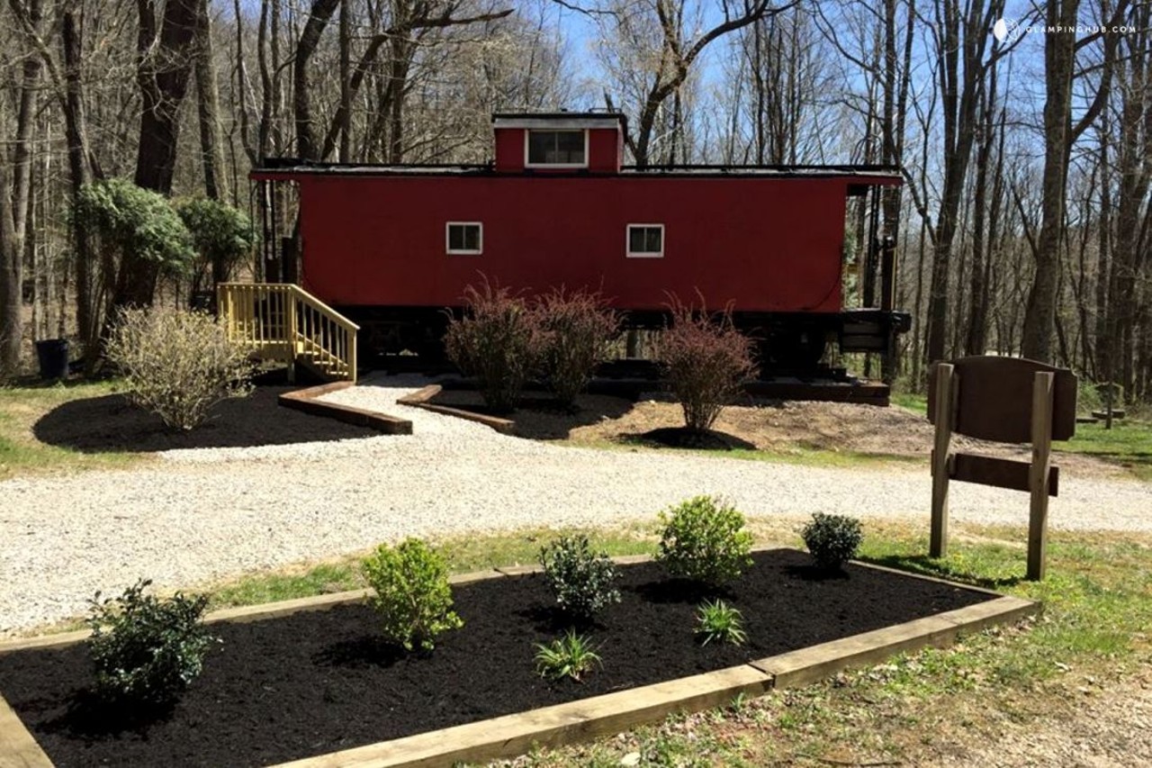 South Bloomingville Caboose
$138.03 per night
Nearby Hocking Hills State Park, guests of this caboose can plan on plenty of hiking and birdwatching in their futures. But seriously, the best part of this adventure is getting to sleep in a train. 