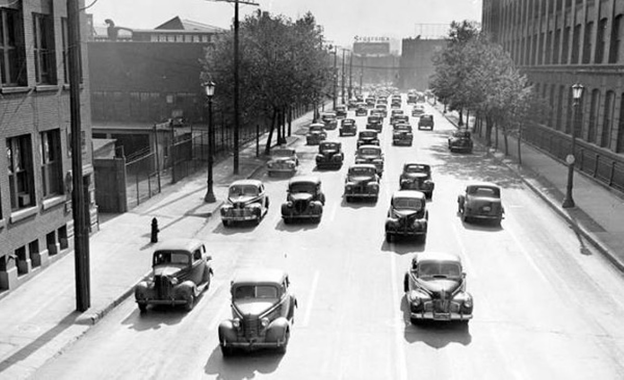 Carnegie Avenue traffic, 1946.