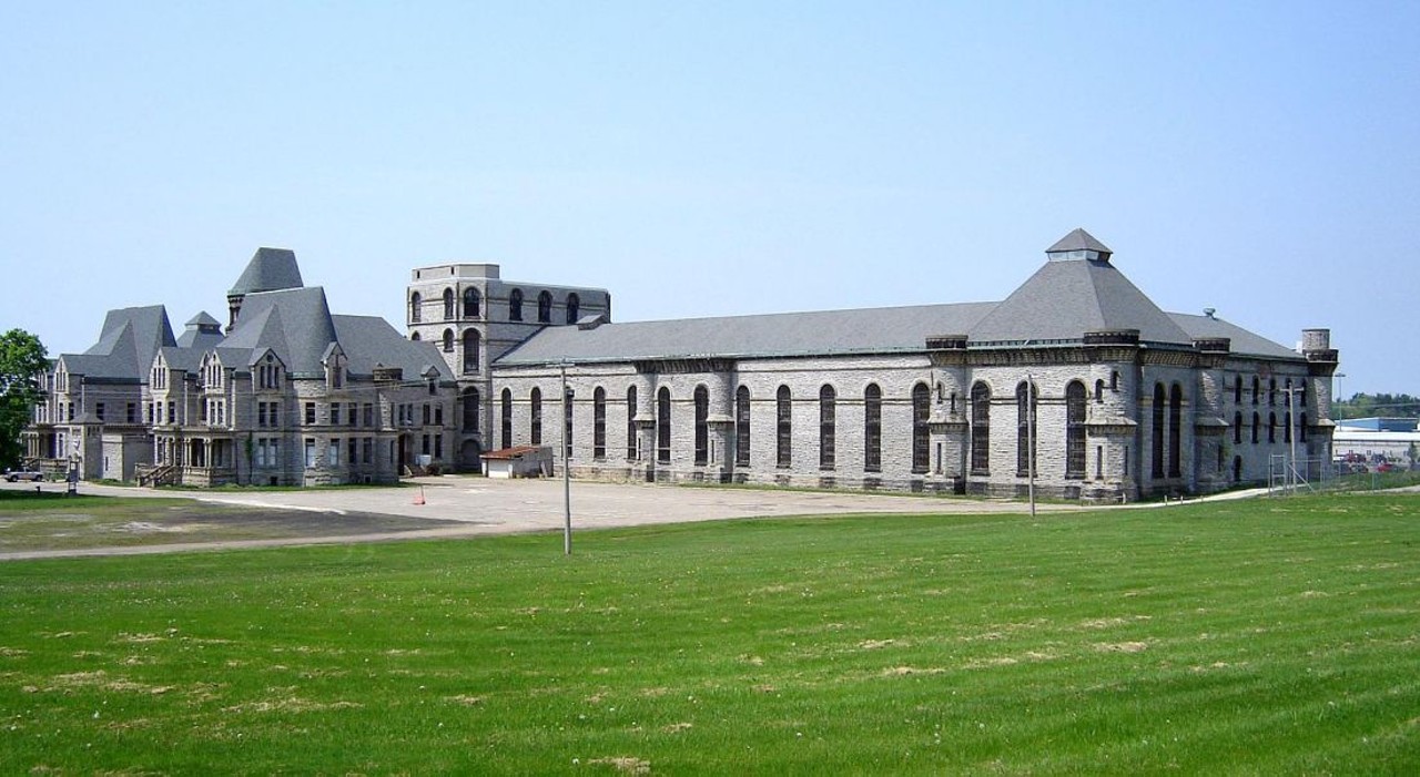  The Ohio State Reformatory
Also known as the Mansfield Reformatory, some of the sites here might look familiar if you've ever seen "Shawshank Redemption" (who hasn&#146;t?). Take a tour and see the now-closed (and super creepy) prison for yourself.
Photo via Wikimedia Commons